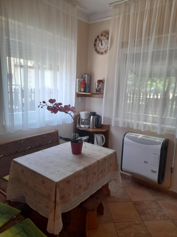 Thermal Apartman Tiszafuered 外观 照片