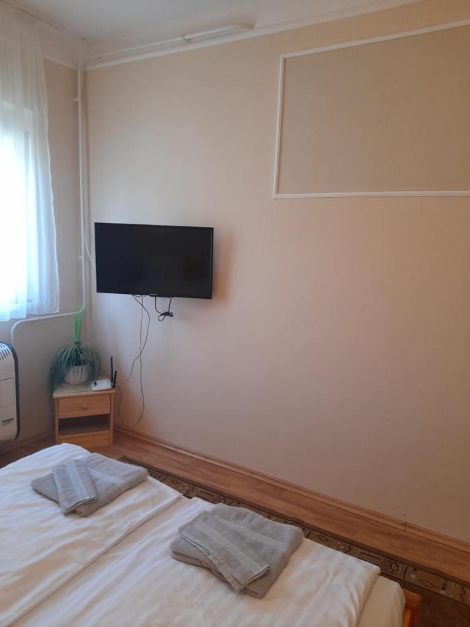 Thermal Apartman Tiszafuered 外观 照片