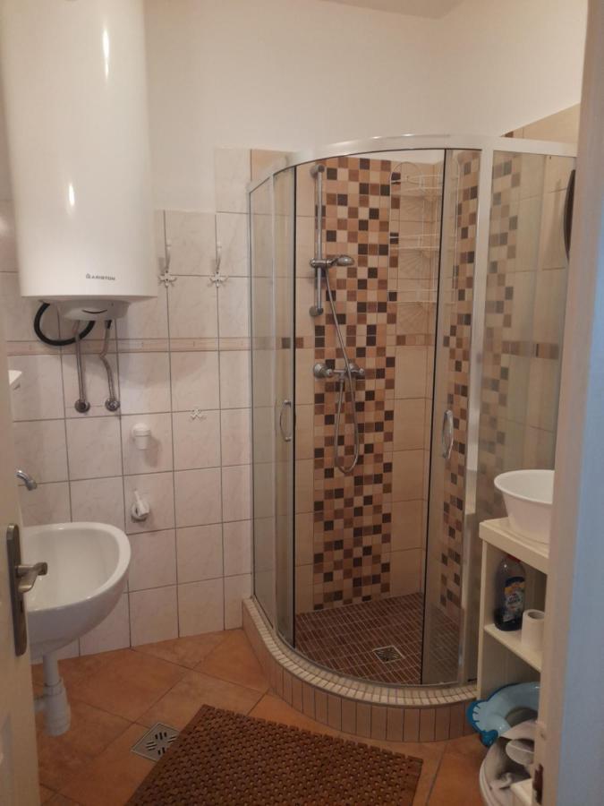 Thermal Apartman Tiszafuered 外观 照片